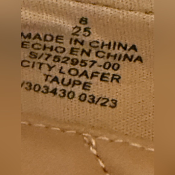 Old Navy Women's Brown Loafers - Picture 3 of 5